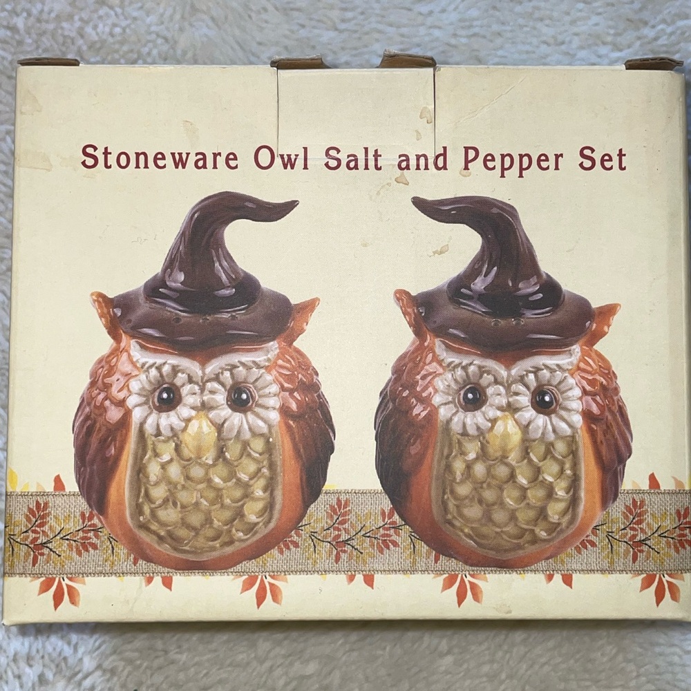 Cracker Barrel Stoneware Owl Salt and Pepper Shaker Set - Picture 2 of 7